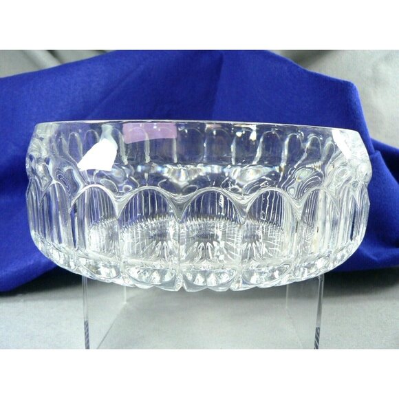 Vtg Glass Serving Bowl With Geometric Pattern Design and Cathedral Window Cut - Picture 6 of 11